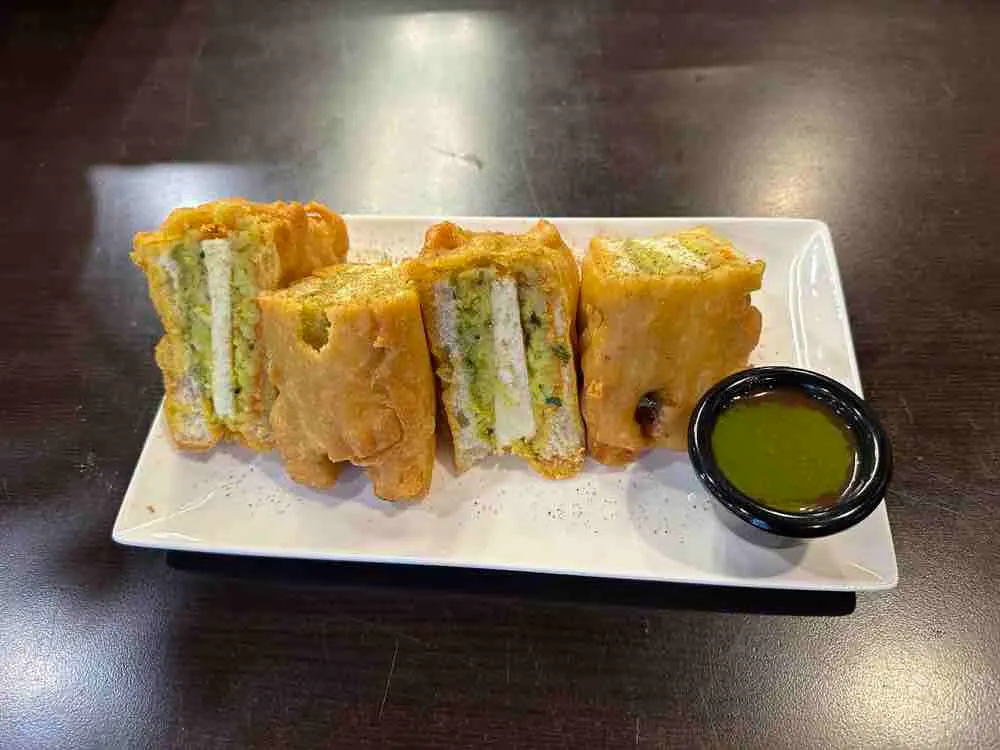 Best paneer bread pakora in Regina, SK